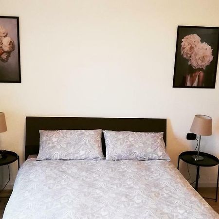 Centro E Parco 10 Min - Flat In Monza Apartment Luaran gambar